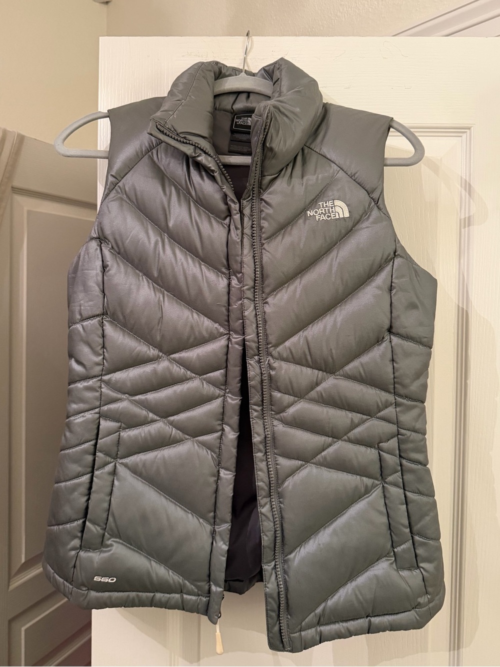 The North Face Women's Gray 550 Down Puffer Vest